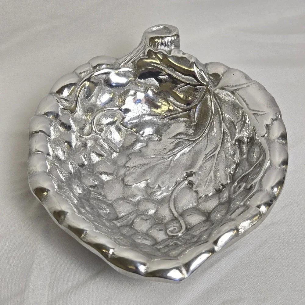 Wilton Armetale RWP Small Grape Leaf Serving Bowl Silver Tone 353734‎ 7